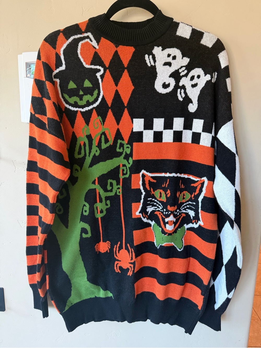 Women’s Oversized Halloween Graphic Knit Sweater - Black/Orange/Green